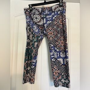 O’Neil Colorful Patterned Leggings capri length - Large